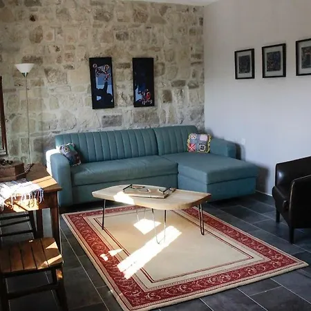 Mutlu Koy'de Sakinligin Adresi בית נופש